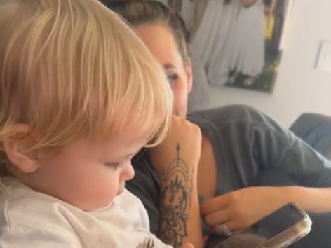 A Gympie toddler has gone viral on TikTok after her mother posted a video of her belting Benson Booneâs Beautiful Things on Monday.