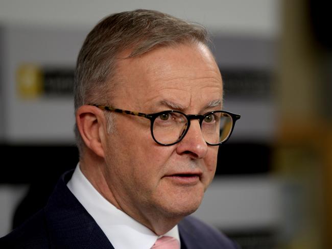 PERTH , AUSTRALIA - NewsWire Photos  OCTOBER 21 , 2022. Prime Minister Anthony Albanese visits the Binar space program at Curtin University. Meeting students and lecturers. Picture: NCA NewsWire / Sharon Smith
