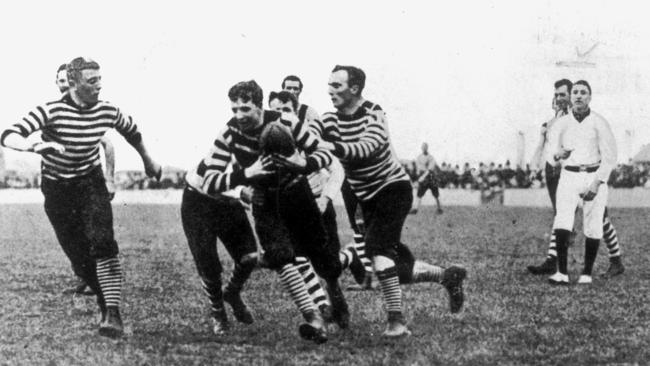 An undated photograph of AFL match South Melbourne v Geelong.