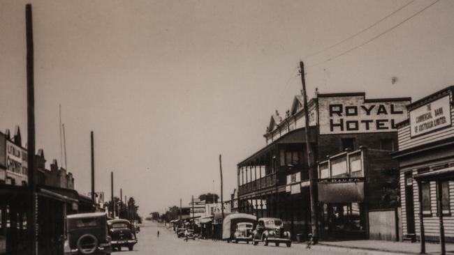 Historic shot of the Royal Hotel in Sea Lake