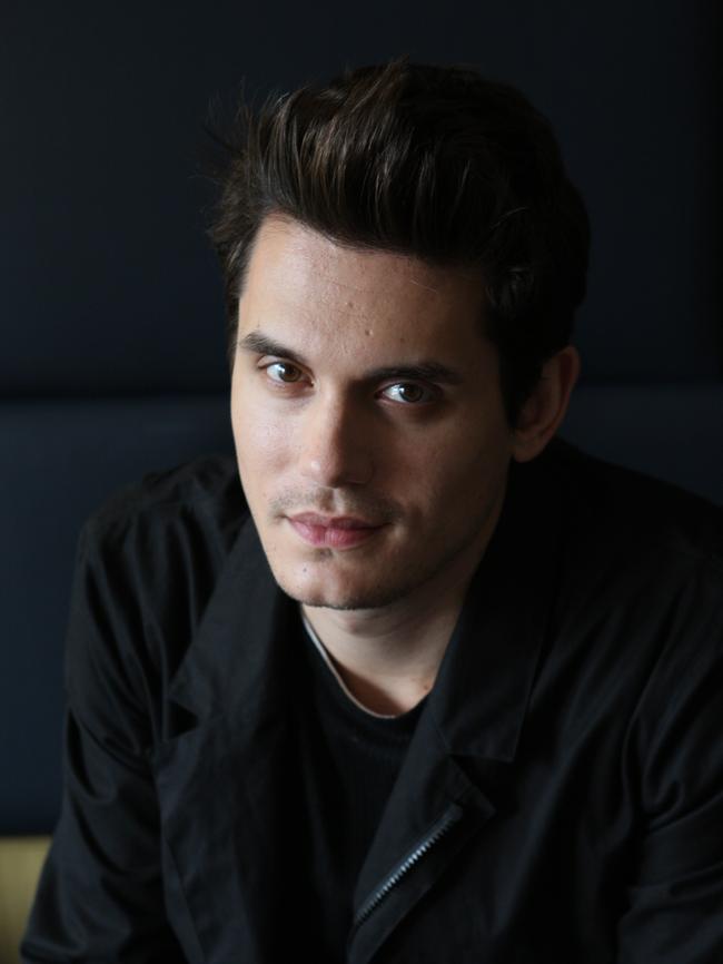 Singer John Mayer who shares a resemblance with Mabilia.