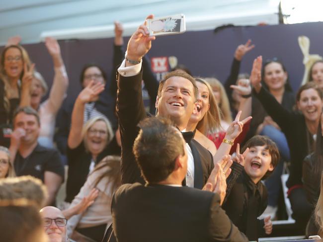 Karl Stefanovic with the crowd on the red carpet for the 2017 Logies. Picture: Hamish Blair