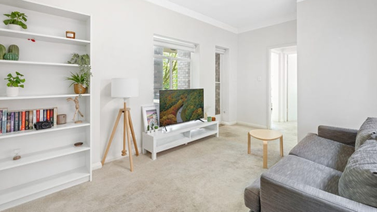 Movie star Isla Fisher has listed the Sydney apartment she bought in 1995. Picture: REA