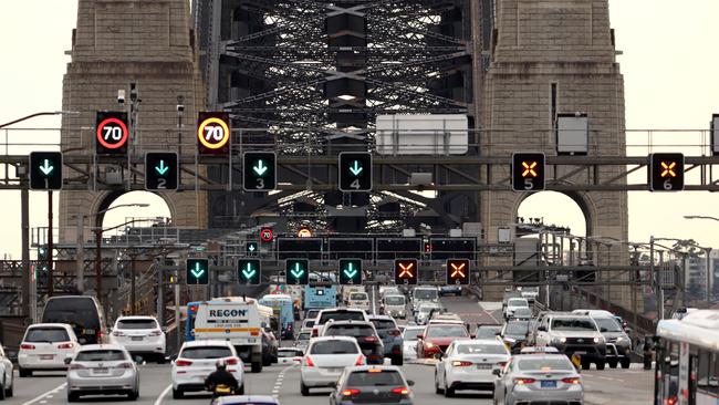 SYDNEY, AUSTRALIA - NewsWire Photos JULY 19, 2024: Traffic going over the Sydney Harbour Bridge. NSW has launched a new taskforce to investigate fraud in the demerits system.Picture: NewsWire / Damian Shaw