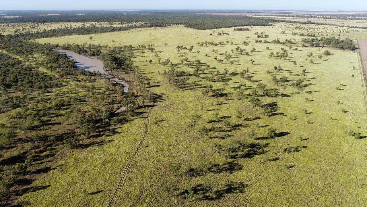 The Willis family have expanded their landholdings after acquiring the 3372ha Eumerella property for $23m through auction.