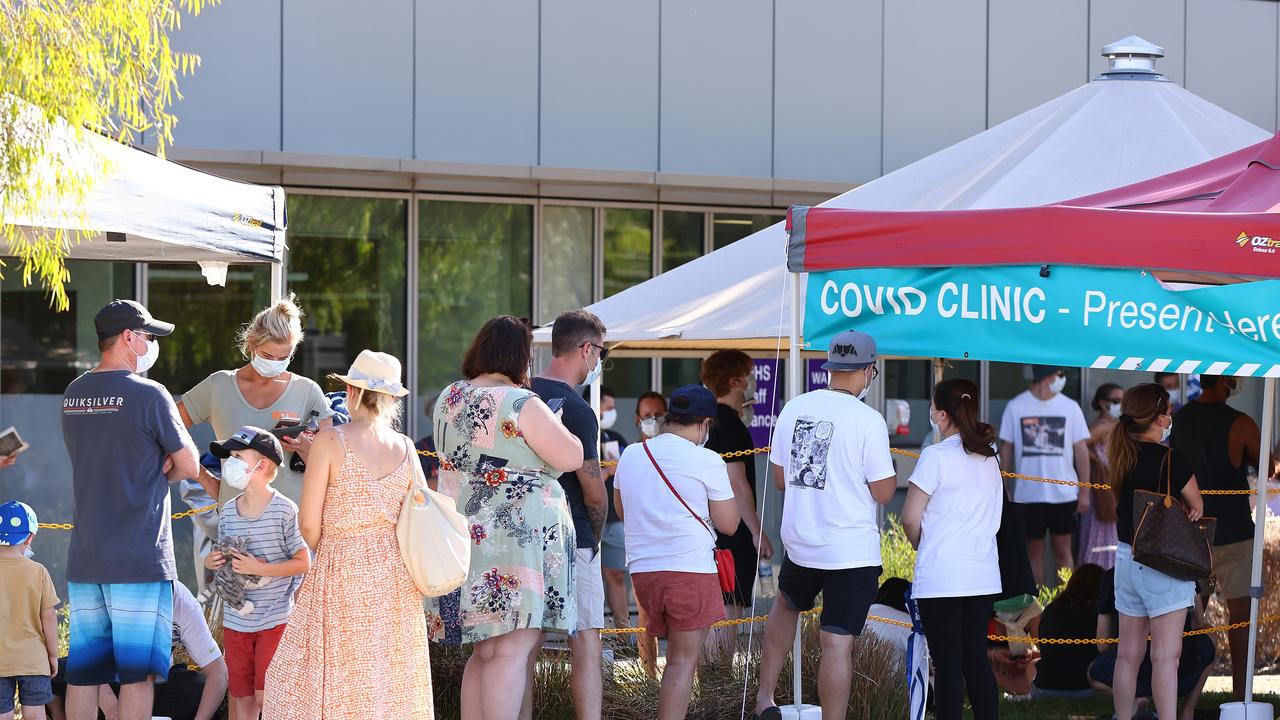 People queue for Covid 19 testing at Fiona Stanley Hospital in Perth. (Photo by Paul Kane/Getty Images)