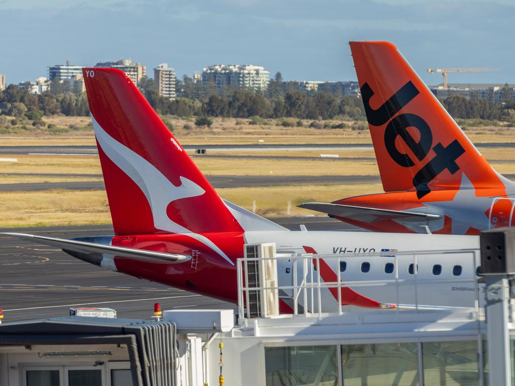 The federal government vowing to establish a watchdog that will force airlines to pay cash compensation to inconvenienced travellers and set guidelines for customer treatment. Picture: NCA NewsWire / Ben Clark