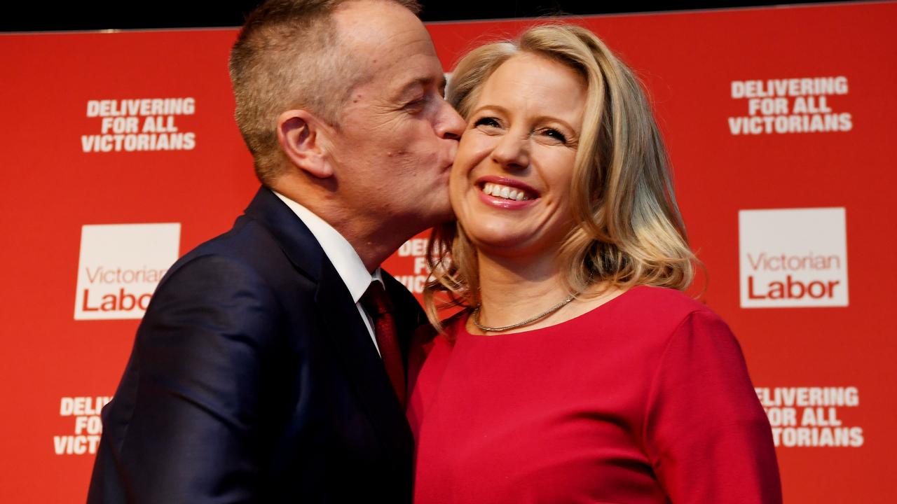 Bill Shorten kisses his wife Chloe Shorten at the 2018 Victorian Labor State Conference. Picture: Tracey Nearmy/AAP