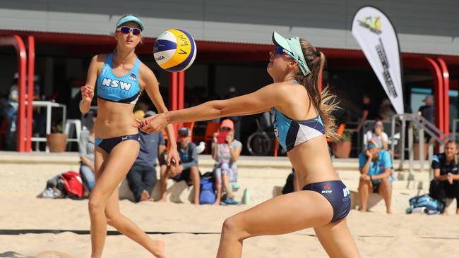 Stefanie Fejes (left) and Jesse Mann competing at the 2019 Australian Junior Beach Volleyball Championships. Picture: James Worsfold