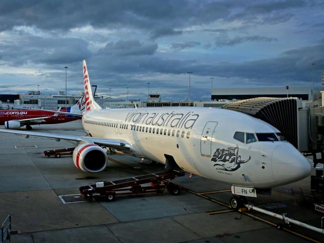 Virgin Australia airlines Boeing 737-800 boarding at Melbourne airport