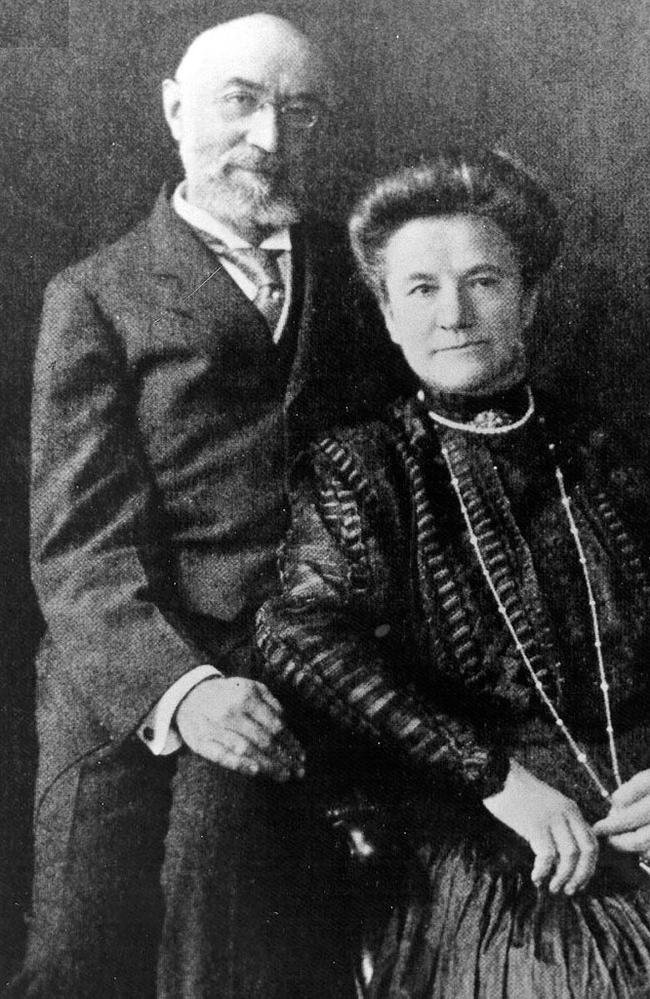 Isador Straus, who co-founded Macy’s, and his wife Ida were among the wealthiest people aboard the Titanic.