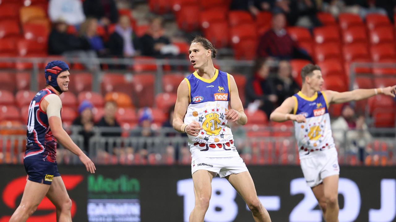 Fans cringe at AFL Covid's 