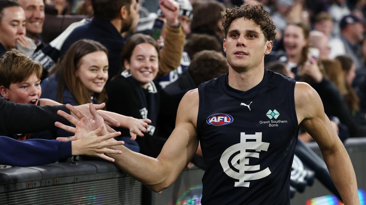 Charlie Curnow celebrates with fans after Carlton’s sixth-straight win. Photo by Michael Klein.