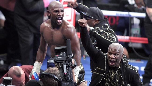 The story behind Floyd Mayweather's opulent fight-night look