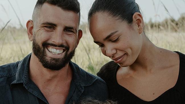 Elanora dad Cam Lloyd with his wife Savannah. Picture: Facebook