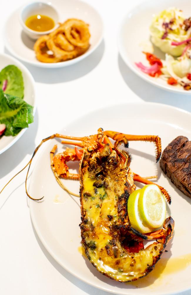 Seafood focus: lobster and sides at Fatcow.