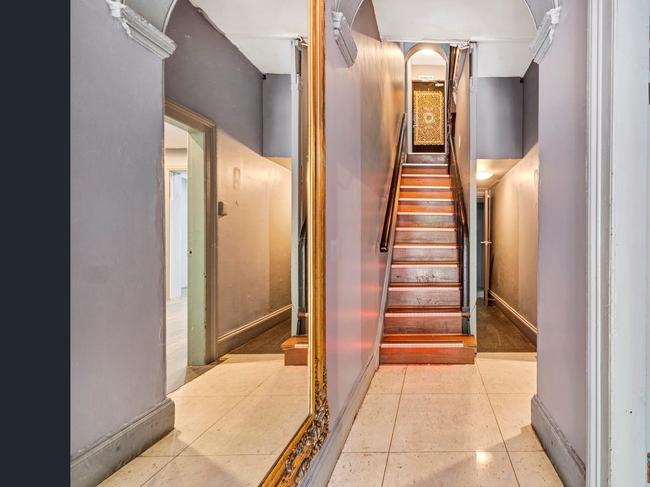 Rental riches will likely titillate savvy investors as the unassuming terrace was previously tenanted for a jaw-dropping $6000 a week.