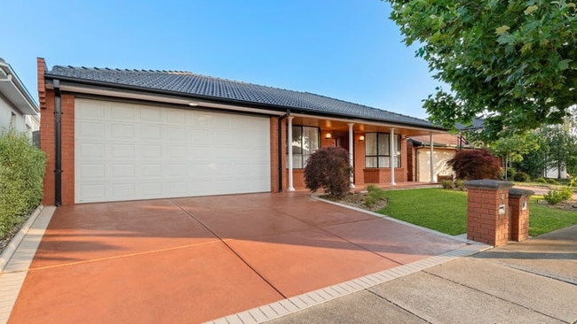 2 Coleman Court, Taylors Lakes, attracted multiple bidders and a strong sale.