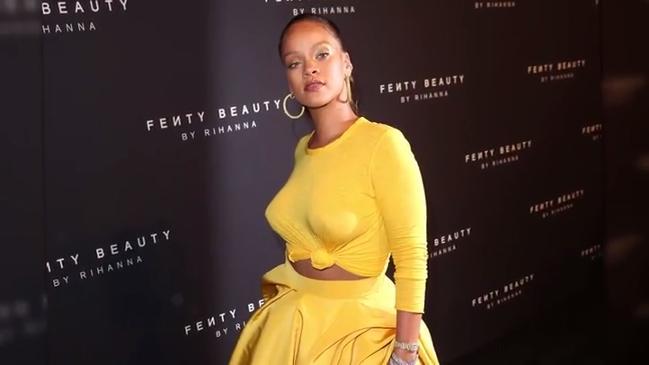 Rihanna Launces New All Inclusive 'Fenty Beauty' Line