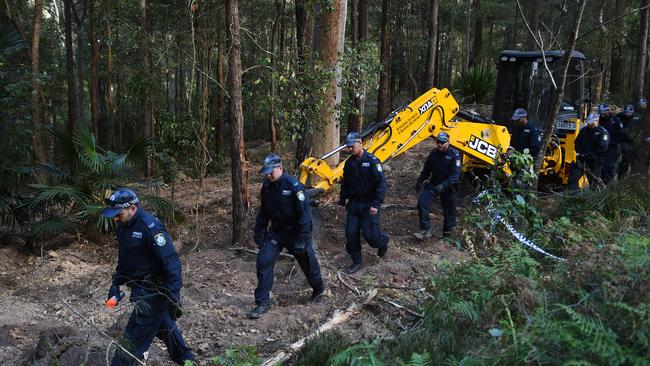 Police searching for Matthew Leveson’s body in the Royal National Park. Picture: AAP Image/Dean Lewins
