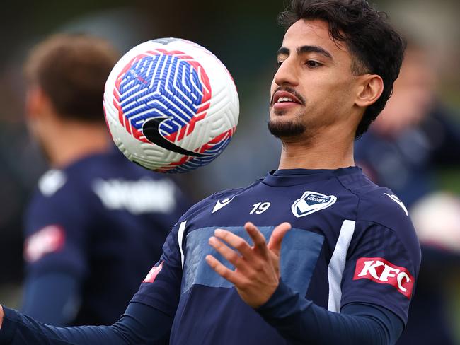 MELBOURNE, AUSTRALIA - MAY 21: Daniel Arzani of Melbourne Victory chests the ball during a Melbourne Victory A-League training session at Gosch's Paddock on May 21, 2024 in Melbourne, Australia. (Photo by Quinn Rooney/Getty Images)