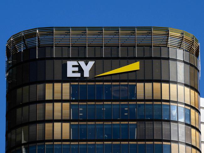 SYDNEY, AUSTRALIA - NewsWire Photos September 5, 2022: General View of the EY Ernst & Young building in the Sydney CBD. Picture: NCA NewsWire / James Gourley