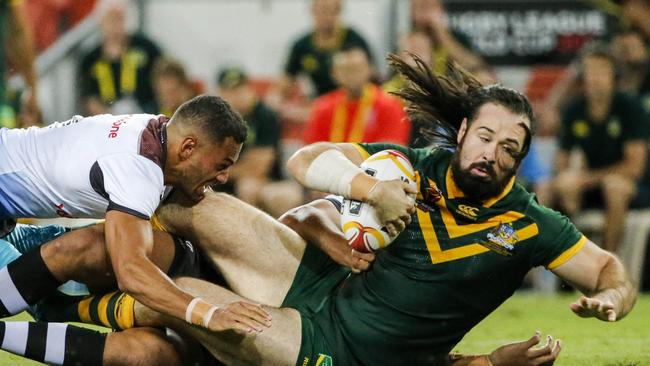 Aaron Woods in action during the Rugby League World Cup semi-final between Australia and Fiji at Suncorp Stadium in Brisbane, Saturday, November 24, 2017. (AAP Image/Glenn Hunt) NO ARCHIVING, EDITORIAL USE ONLY