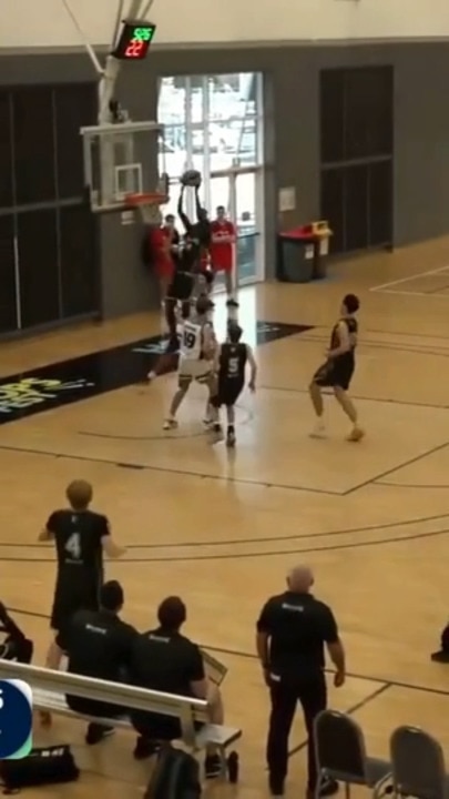 Rising star finishes impressive double play with spectacular alley-oop