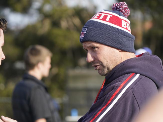 SFNL footy: Caulfield Bears v Highett at Koornang Park. Highett coach addressing players. Picture: Valeriu Campan