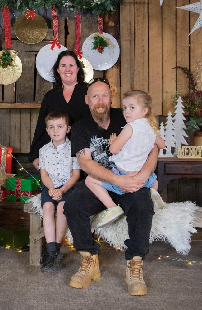 Damien Flakemore with his mum Lauren, father Brad and sister Ellie.