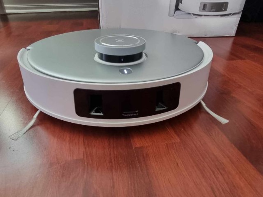 Front of the Ecovacs DEEBOT T20 Omni. Picture: news.com.au/Tahnee-Jae Lopez-Vito.