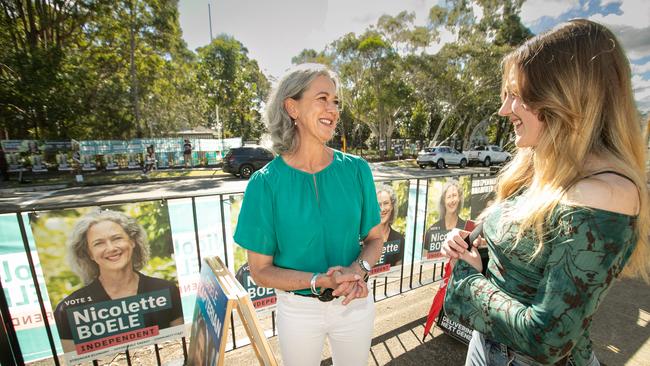 Independent candidate for Bradfield Nicolette Boele on the hustings at Killara High School in her electorate.