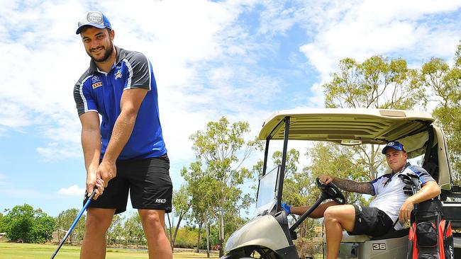 Cowboys players Sam Hoare and Cameron King try their hand at golf.