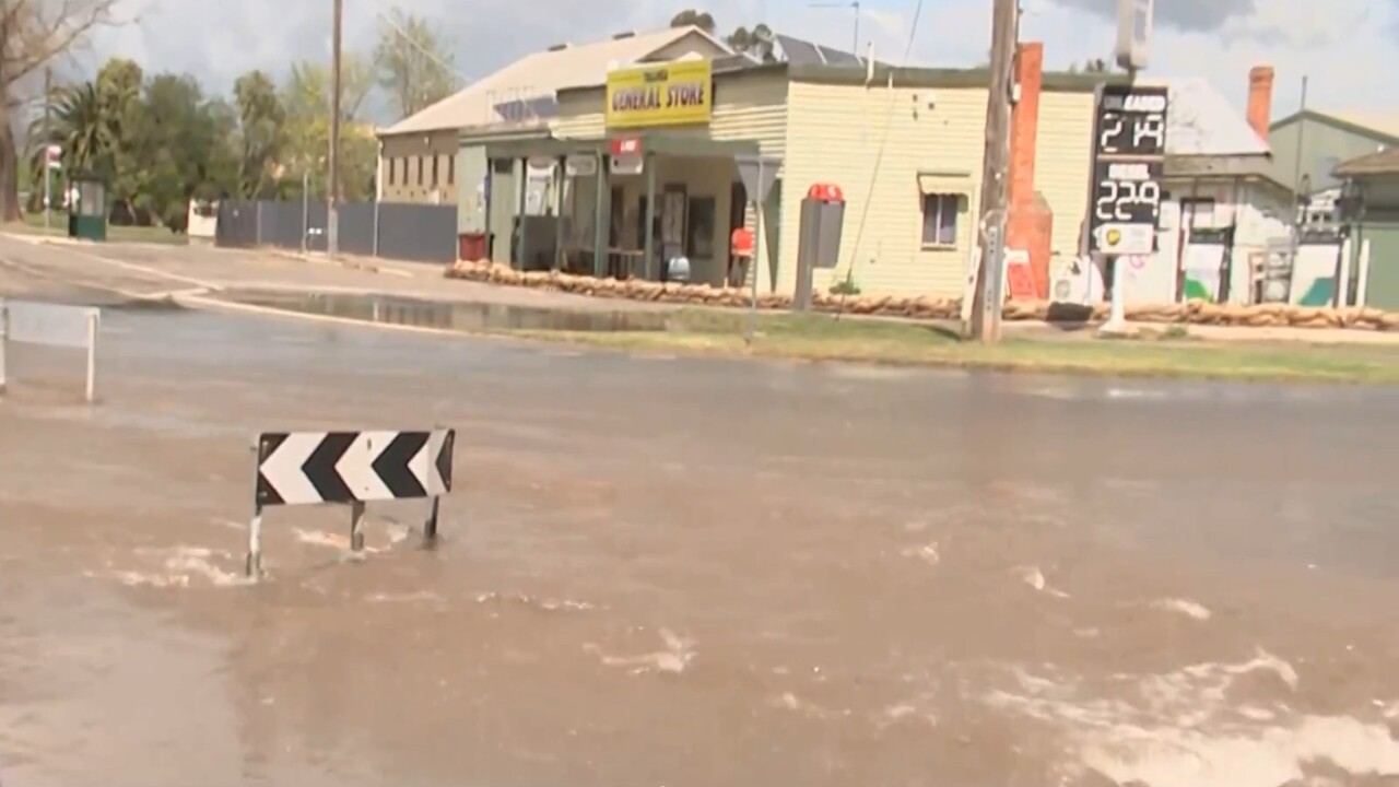 Over 100 homes face flood threat in Victoria's east