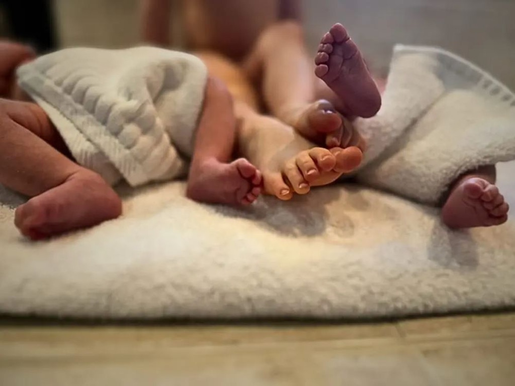 The actor announced on Sunday that she welcomed her daughter and son, Agnes and Ocean, respectively, alongside a photo of their feet.