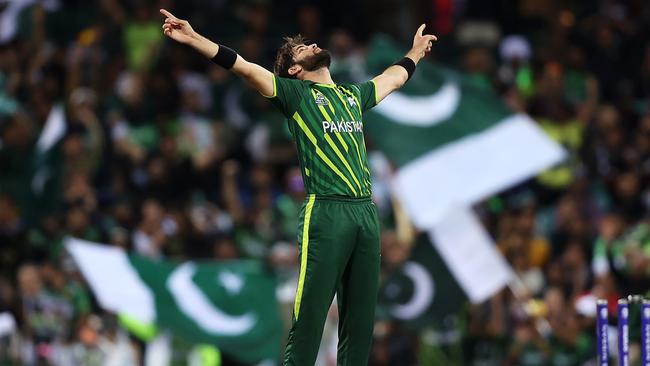 Shaheen Shah Afridi of Pakistan. Photo by Mark Kolbe/Getty Images