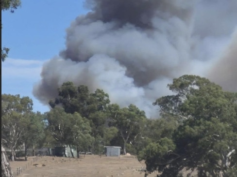 12 Feb 2025, MOUNT TORRENS FIRE: Mount Torrens grass fire Issued for Mount Torrens, Charleston, and Woodside in the Adelaide Hills. The CFS is responding to a grass fire south of Mount Torrens in the Adelaide Hills, South Australia. Approximately 40 CFS volunteer firefighters, in a joint response with National Parks and Wildlife SA and Farm Fire Units, have contained the fire. They were supported by aircraft, including firebombers and observational aircraft. CFS firefighters have prevented the fire from spreading to nearby townships and properties. Picture: South Aussie with Cosi