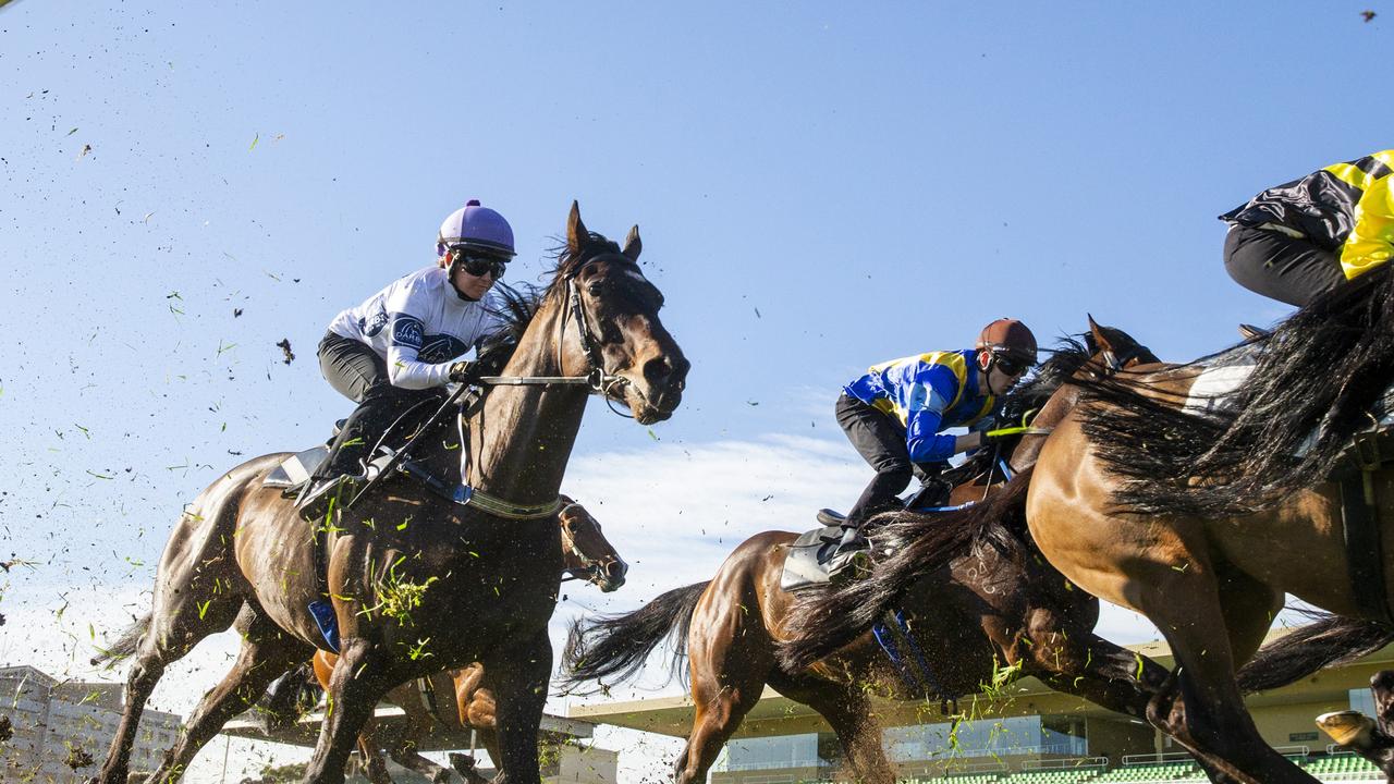 Free membership, $1000 bar tab if Rosehill sale goes ahead
