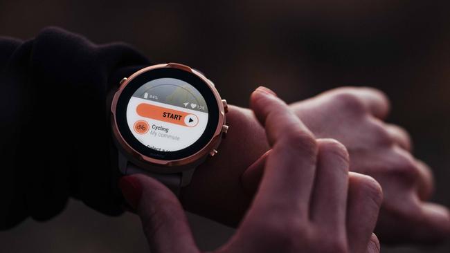 The Suunto 7 smartwatch uses Google software and tracks many kinds of sports.