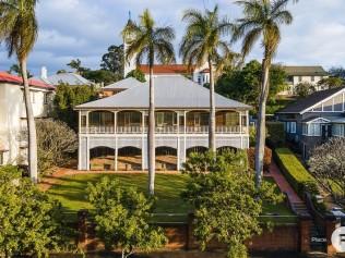 ‘Thousand-dollar bid’ secures historic Brisbane home