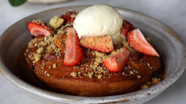 Strawberries and cream hotcake.