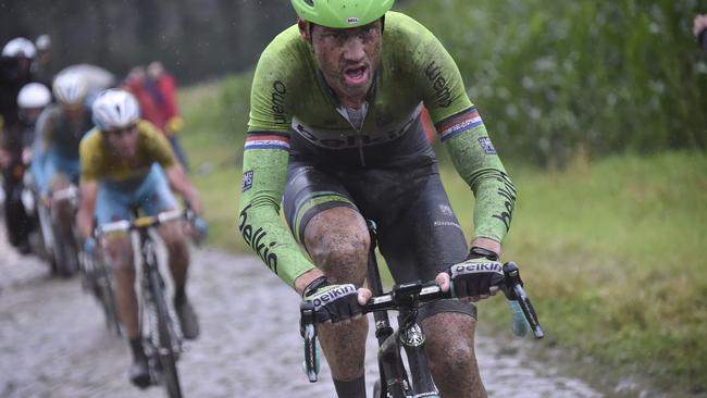 Stage winner Lars Boom breaks away from Vincenzo Nibal.