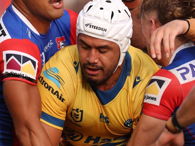 NEWCASTLE, AUSTRALIA - FEBRUARY 14: Ryley Smith of the Eels looses the ballin during a tackle during the 2025 NRL Pre-Season Challenge match between Newcastle Knights and Parramatta Eels at McDonald Jones Stadium on February 14, 2025 in Newcastle, Australia. (Photo by Scott Gardiner/Getty Images)