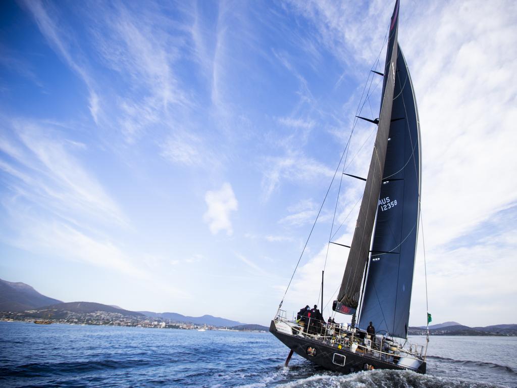 yacht line honours sydney to hobart