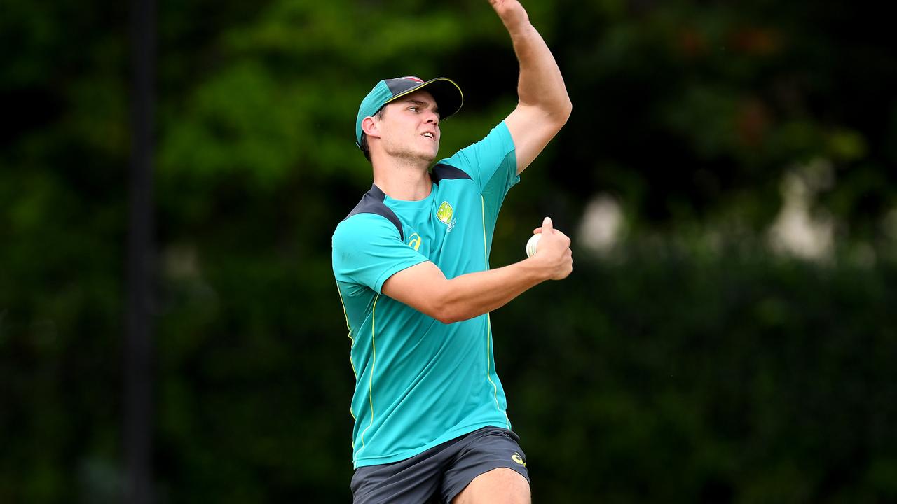 Shane Warne has urged selectors to take a chance at the Sydney Cricket Ground by handing Mitchell Swepson a Test debut.