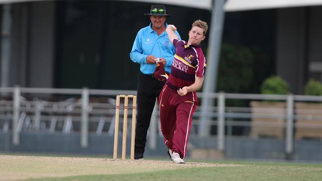 Atherton's Angus Vikionkorpi bowls in Cricket Far North's first grade at Cazalys Stadium. Picture: Jake Garland