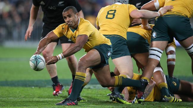 Wallabies vice-captain Will Genia has signed with the Melbourne Rebels.
