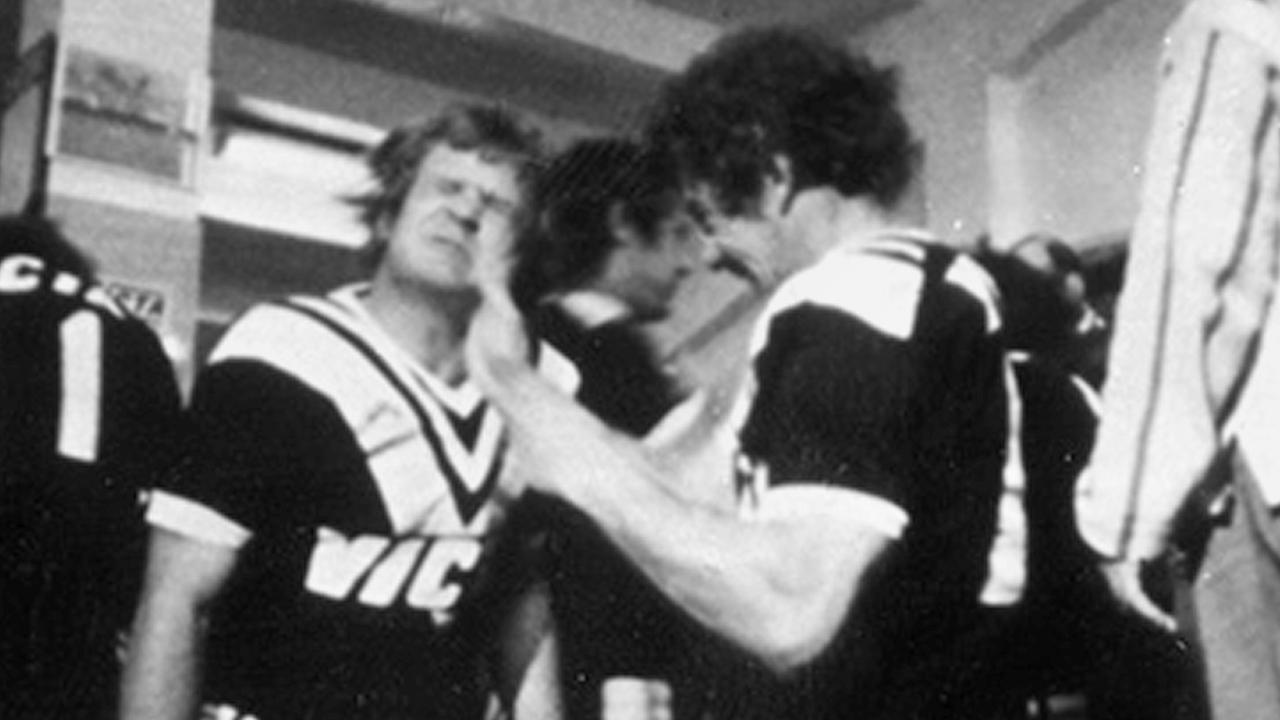 Jack v Tommy: Magpies’ pre-game ‘slap’ icon dead at 68