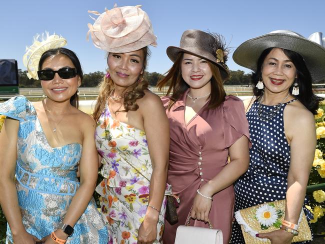 Apiam Bendigo Cup was held at Bendigo Racecourse, Bendigo, Victoria, on Wednesday, October 30th, 2024. Pictured enjoying the horse racing carnival are Malida, Suwan, Key, Pinky. Picture: Andrew Batsch