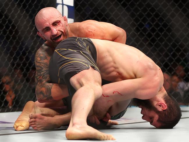 Volkanovski lost a highly controversial lightweight title fight against Islam Makhachev in February. Picture: Getty Images.